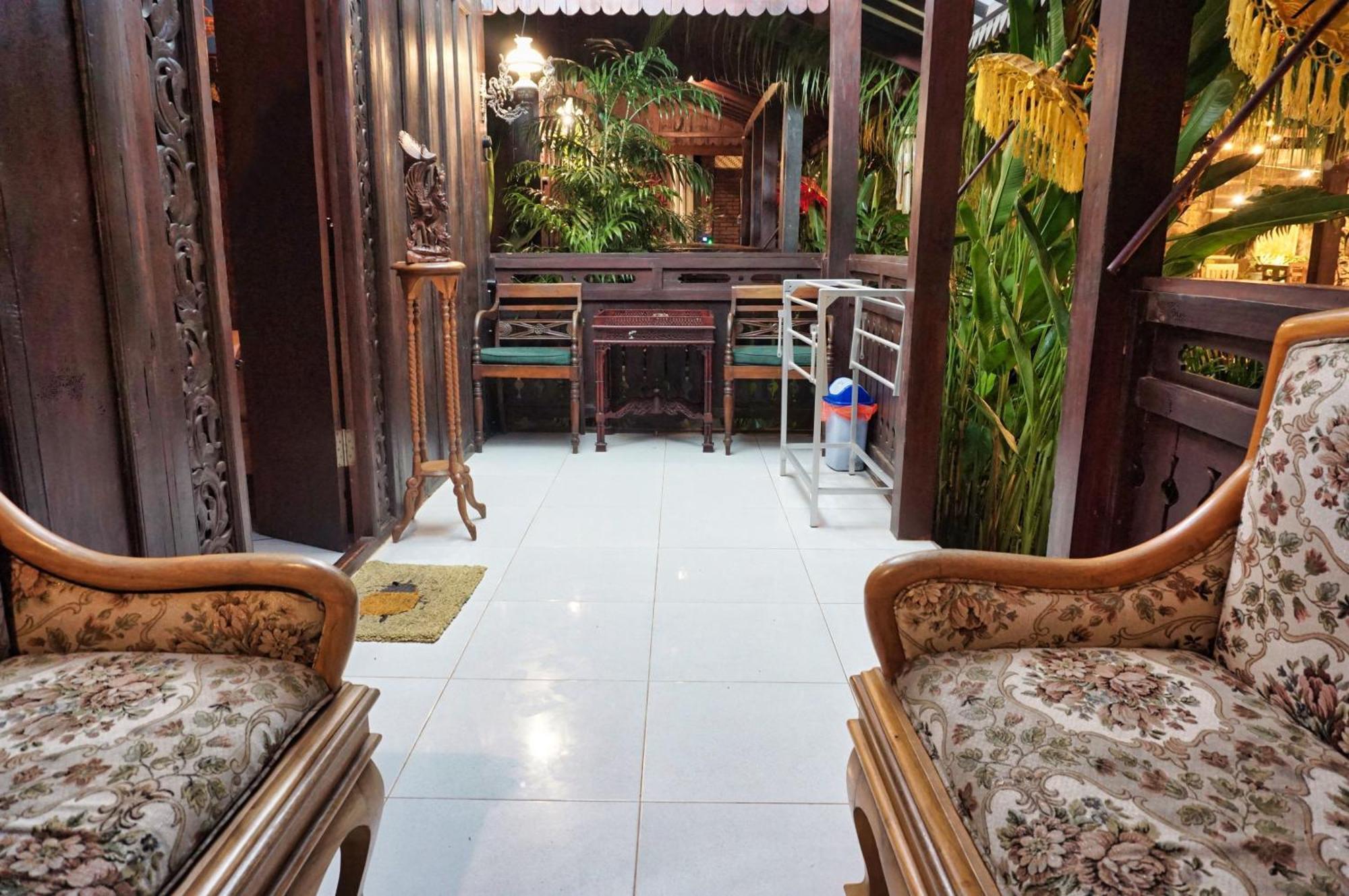 The Wisma Pulau Merah Pasanggaran Habitación foto