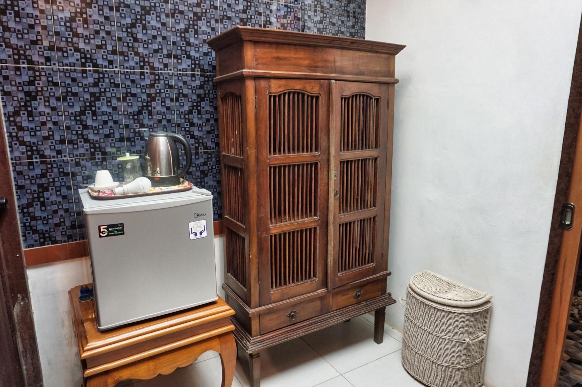 The Wisma Pulau Merah Pasanggaran Habitación foto